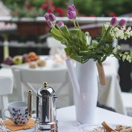 Artemide Relais * Монтебеллуна