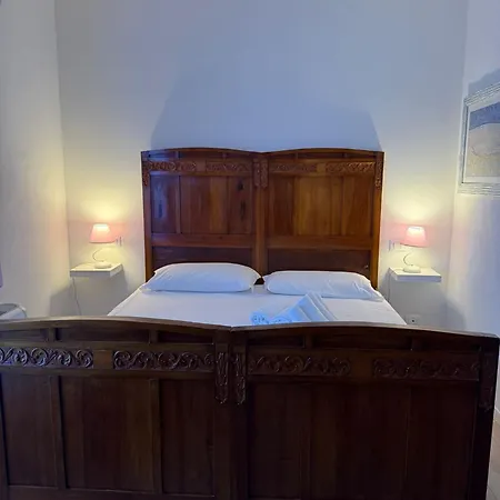 Bed and Breakfast Artemide Relais 4*