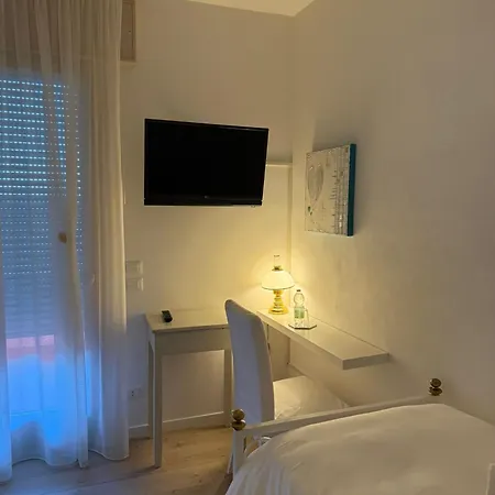 Artemide Relais B&B 몬테벨루나